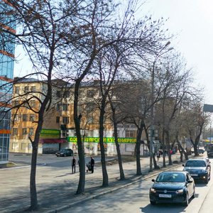 Malysheva Street, 142, : foto