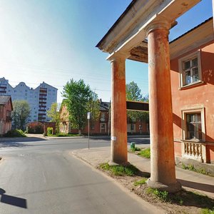 Ordzhonikidze Street, 5, Tver: photo
