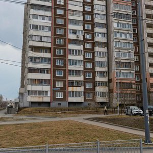 Yekaterinburq, Vikulova Street, 55: foto