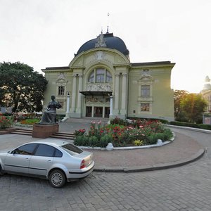 Teatralna ploshcha, 1, Chernivtsi: photo