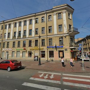 Kuznechniy Lane, 19-21, Saint Petersburg: photo