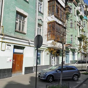 Киев, Улица Олеся Гончара, 88Б: фото