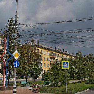 Molodyozhniy Boulevard, 4, Togliatti: photo