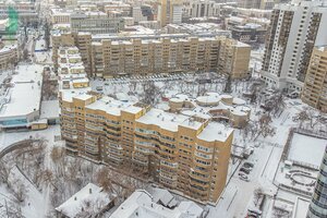 Екатеринбург, Улица Антона Валека, 12: фото