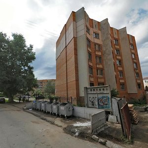 Kosmonavta Komarova Street, 30, Kaluga: photo