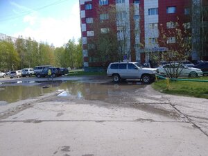 Leningradskaya ulitsa, 11, Surgut: photo