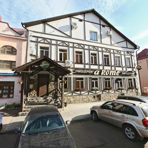 Kavi Nadzhmi Street, 8, Kazan: photo