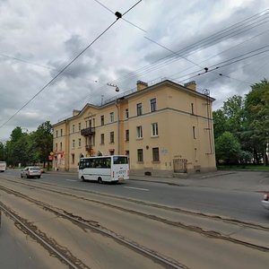 Sredneokhtinskiy Avenue, 13, Saint Petersburg: photo