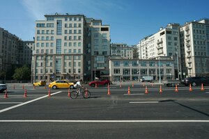 Москва, Улица Серафимовича, 2: фото