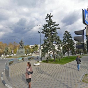 Novorossiysk, Sovetov Street, 28/30: foto