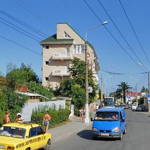 Алушта, Улица Горького, 52: фото