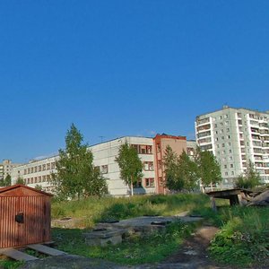 Ulitsa Nikolaya Ostrovskogo, 13, : foto
