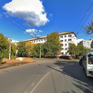 Киров, Улица Чапаева, 48: фото