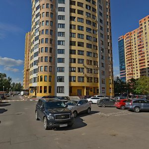 Реутов, Улица Октября, 20: фото